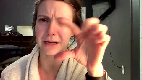 jlynn1997 online show from November 14, 2025, 11:46 pm