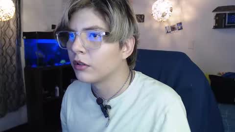 Snapshot of jnick_21 chatting on February 14, 2025, 1:02 am Nick online show from February 14, 2025, 1:02 am