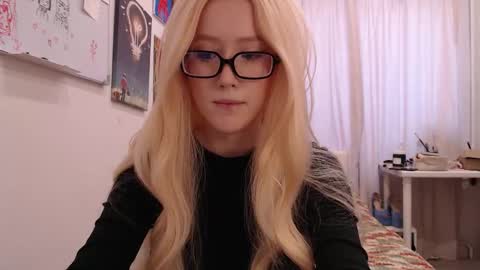 joan_kiss online show from December 20, 2025, 9:16 am