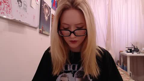 joan_kiss online show from December 23, 2025, 8:56 am