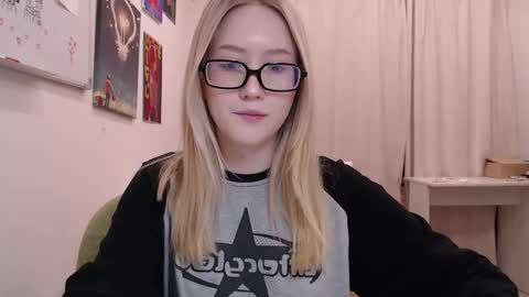 joan_kiss online show from February 9, 2026, 1:59 pm