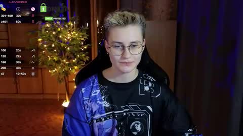 Snapshot of joan_night chatting on March 3, 2026, 9:21 pm J online show from March 3, 2026, 9:21 pm