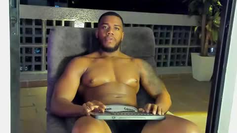 Snapshot of joan_saenz chatting on December 25, 2024, 2:35 am JOAN SAENZ online show from December 25, 2024, 2:35 am