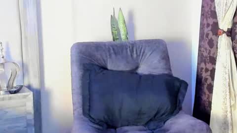 Snapshot of joan_saenz chatting on February 6, 2025, 2:44 am JOAN SAENZ online show from February 6, 2025, 2:44 am