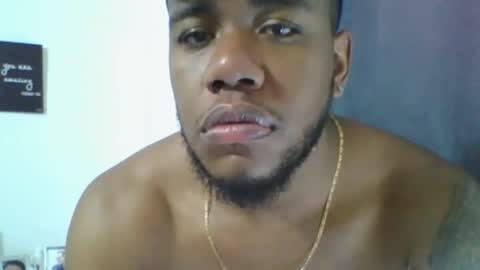 JOAN SAENZ online show from November 19, 2025, 6:52 pm