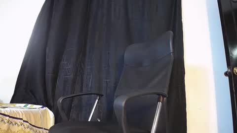 joan_silva online show from November 27, 2025, 4:47 am