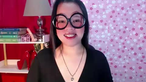 Joana online show from November 5, 2025, 7:58 pm