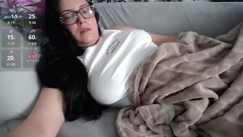 Jo online show from November 17, 2025, 10:21 am