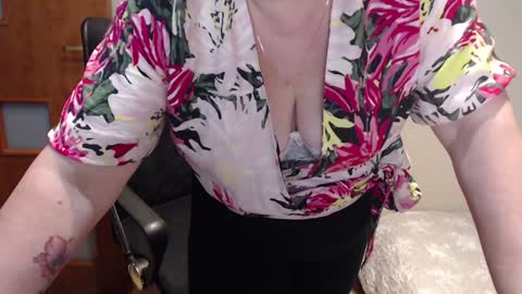 Joanna and Greg online show from February 3, 2025, 11:42 am