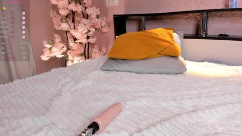 Lilu --- way to 10k followers online show from December 1, 2024, 4:29 pm