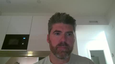 joaquinix123 online show from May 9, 2026, 10:04 pm