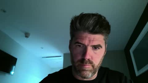 joaquinix123 online show from May 10, 2026, 9:09 pm