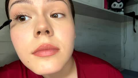 Mila online show from June 6, 2026, 8:52 am