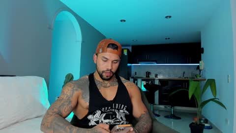 joe_esthetic online show from January 20, 2025, 11:43 pm