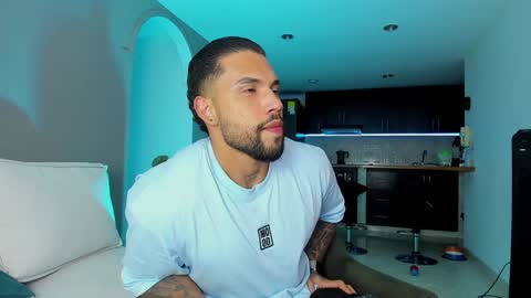 joe_esthetic online show from January 28, 2025, 12:36 am