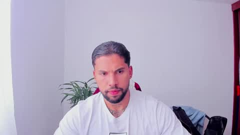 joe_esthetic online show from November 16, 2025, 7:52 pm