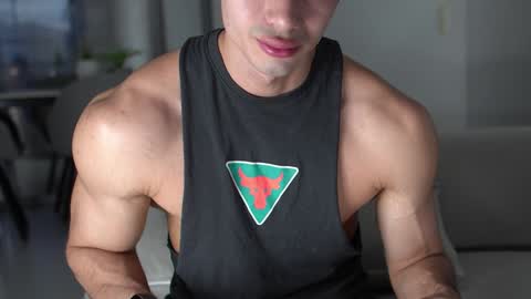 joe_steel1 online show from December 18, 2024, 10:57 pm