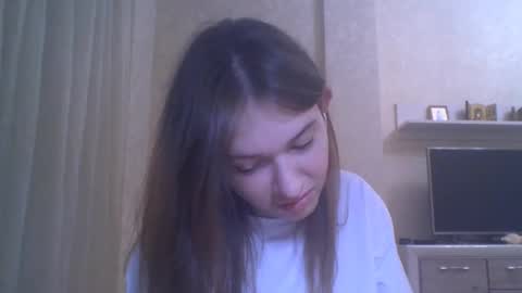 Jennifer online show from October 8, 2025, 8:28 pm