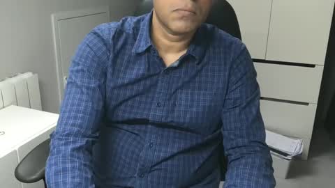 Snapshot of joeshades21 chatting on January 14, 2025, 11:20 am joeshades21 online show from January 14, 2025, 11:20 am