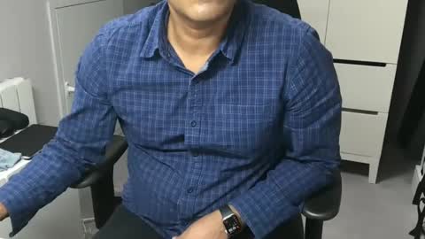 Snapshot of joeshades21 chatting on January 27, 2025, 10:38 am joeshades21 online show from January 27, 2025, 10:38 am