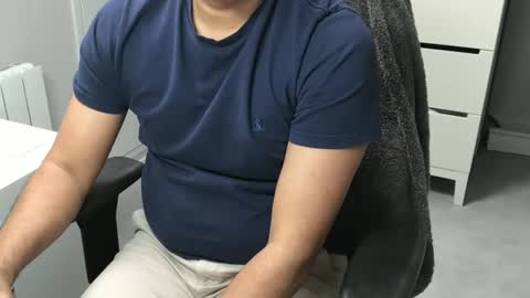 Snapshot of joeshades21 chatting on March 10, 2025, 1:32 pm joeshades21 online show from March 10, 2025, 1:32 pm