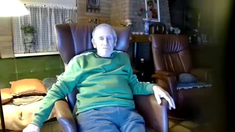 johan7 heet online show from December 5, 2024, 7:06 pm