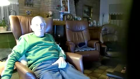 johan7 heet online show from December 14, 2024, 4:31 pm