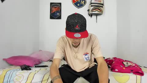 johan_and_antonella online show from December 11, 2024, 4:39 am