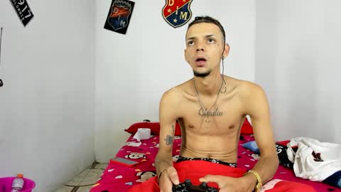 johan_and_antonella online show from January 26, 2025, 9:29 pm