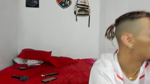 johan_and_antonella online show from November 1, 2025, 3:19 am