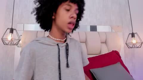 Johan  online show from September 19, 2025, 11:55 am