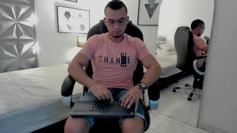 johan online show from December 15, 2025, 1:54 am