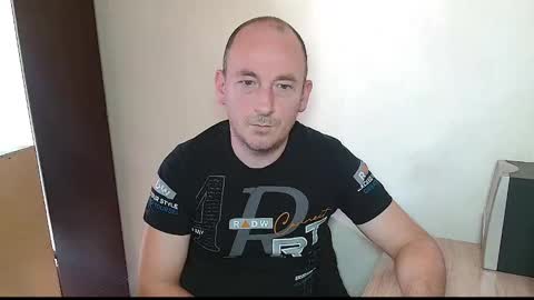 Snapshot of johanbarker chatting on January 18, 2026, 12:09 pm Johan online show from January 18, 2026, 12:09 pm