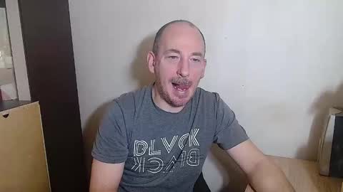 Snapshot of johanbarker chatting on February 17, 2026, 11:50 am Johan online show from February 17, 2026, 11:50 am