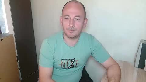 Snapshot of johanbarker chatting on March 11, 2026, 1:39 pm Johan online show from March 11, 2026, 1:39 pm