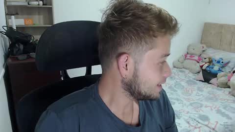 Snapshot of johanleonsweetboy chatting on December 31, 2024, 6:37 am JOHAN independient model online show from December 31, 2024, 6:37 am