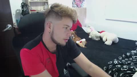 Snapshot of johanleonsweetboy chatting on February 4, 2025, 2:49 am JOHAN independient model online show from February 4, 2025, 2:49 am