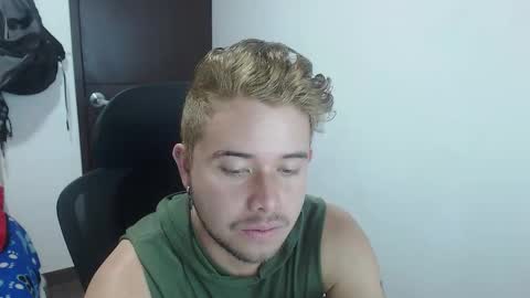 Snapshot of johanleonsweetboy chatting on October 10, 2025, 3:11 pm JOHAN independient model online show from October 10, 2025, 3:11 pm