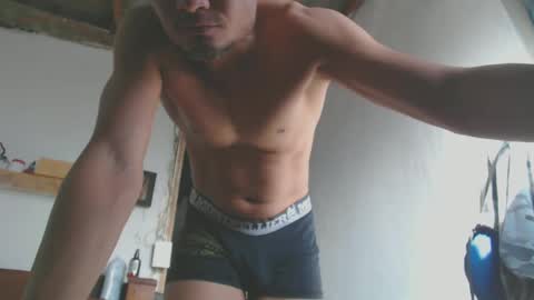johantorres19 online show from February 12, 2025, 1:37 pm