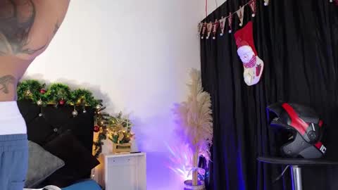 John  online show from November 26, 2025, 11:11 am