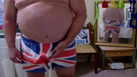 JOHN online show from September 27, 2025, 6:46 pm