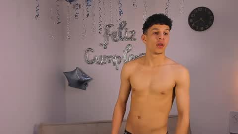 john_ssnow29 online show from March 29, 2026, 9:42 am