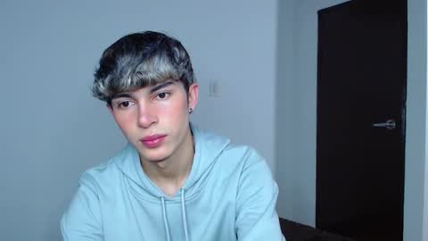 John Vichenso online show from November 28, 2025, 10:34 pm