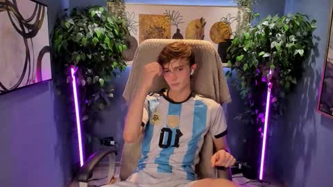 John online show from September 27, 2025, 8:19 am