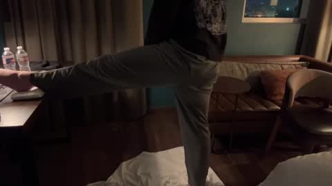 J online show from December 8, 2024, 11:35 am