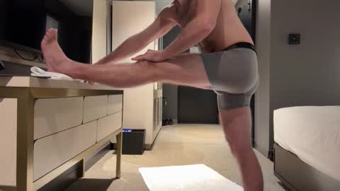 J online show from October 21, 2025, 8:26 am