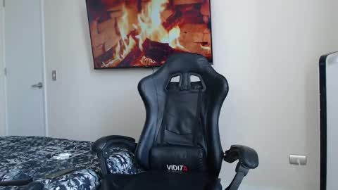 john online show from September 13, 2025, 3:45 pm