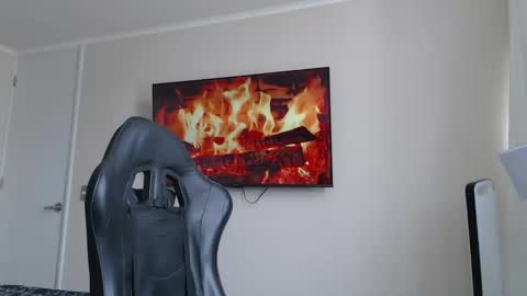 john online show from September 22, 2025, 5:26 pm