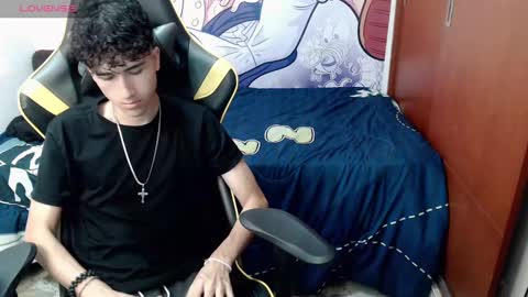 Snapshot of johnny_cagee chatting on December 11, 2024, 3:45 am johnny_cagee online show from December 11, 2024, 3:45 am
