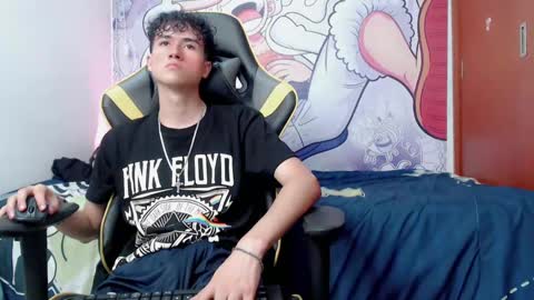 Snapshot of johnny_cagee chatting on December 18, 2024, 8:20 am johnny_cagee online show from December 18, 2024, 8:20 am
